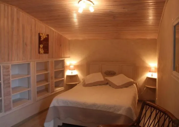 Au Bonheur Des Hotes En Auvergne Egliseneuve-pres-Billom